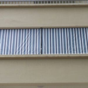 Bạt có nhiều màu sắc và kiểu dáng khác nhau nên bạn có thể thoải mái lựa chọn